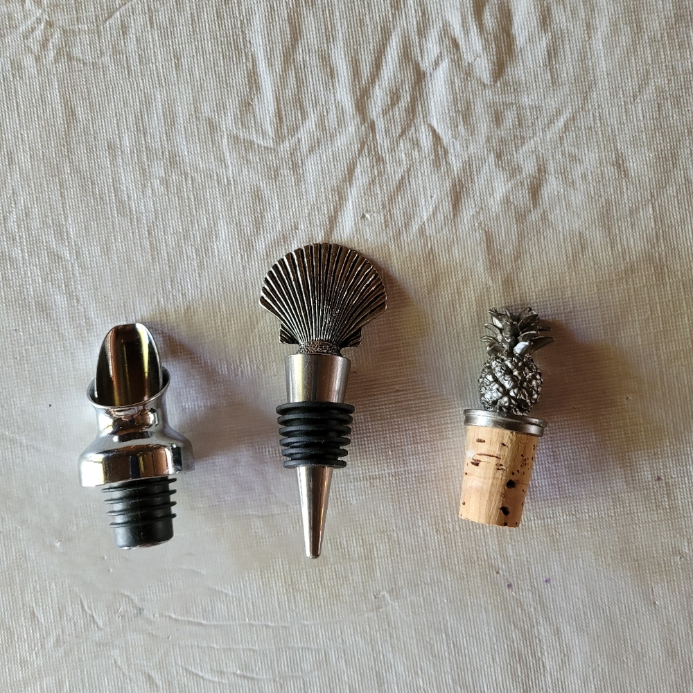 Wine Liquor Bottle Stoppers Cork Pineapple Shell Pourer Unused